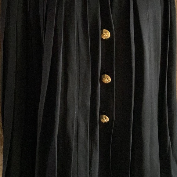 Vintage 80's Lillie Rubin Black Accordion Pleated Skirt with Golden Buttons - Picture 3 of 7